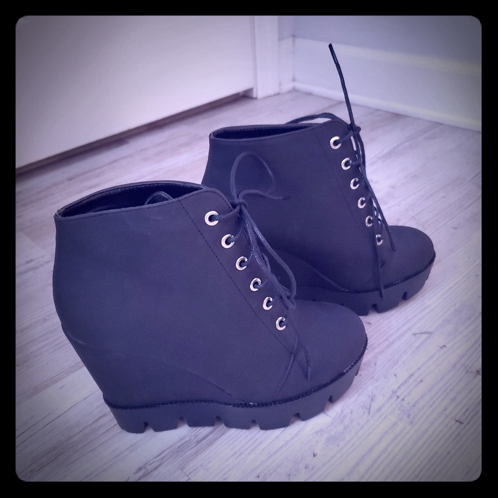 Womens Black Platform Lace Up Boots